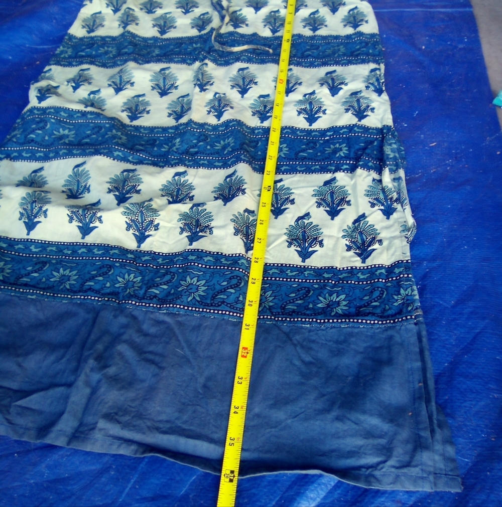 Blue Plate Floral Patterned Fabric - Picture 2 of 6